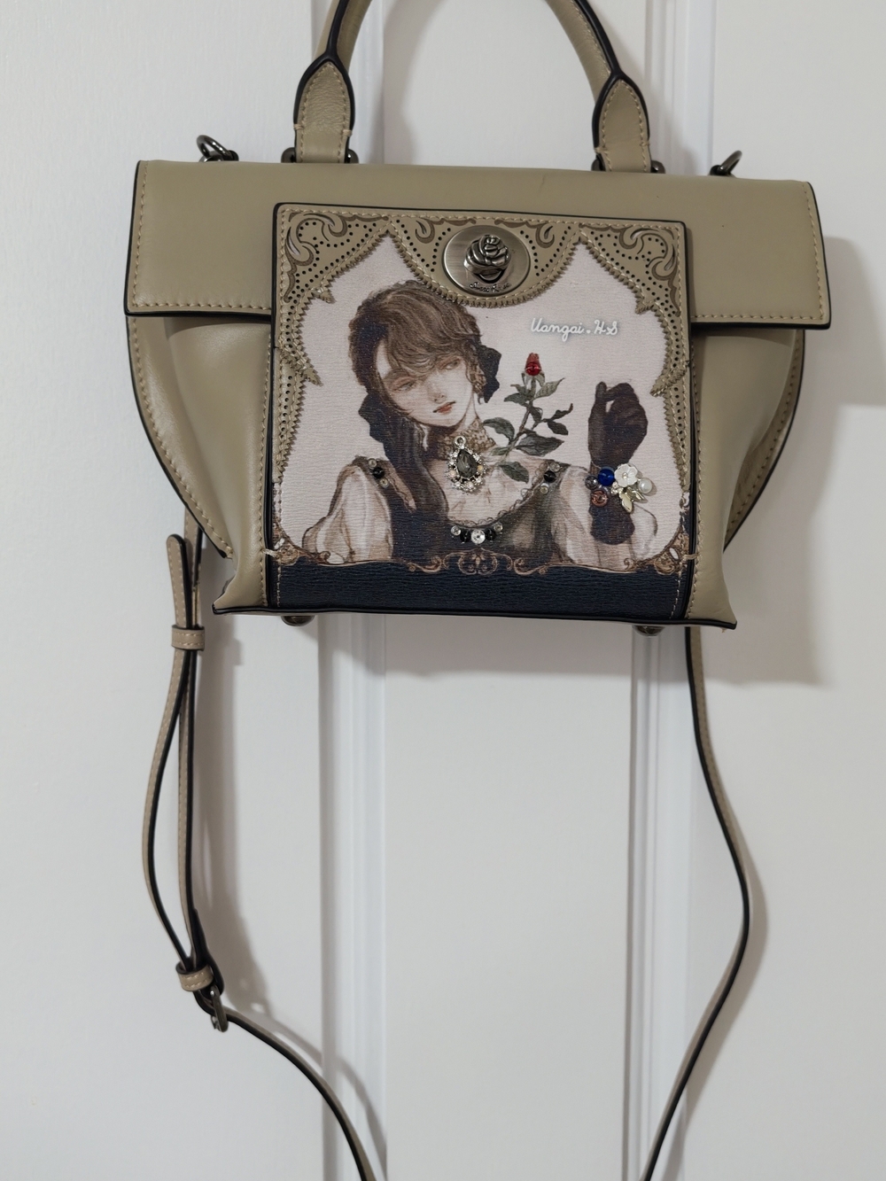 One-of-a-Kind Vintage Crossbody Bag – Like New!